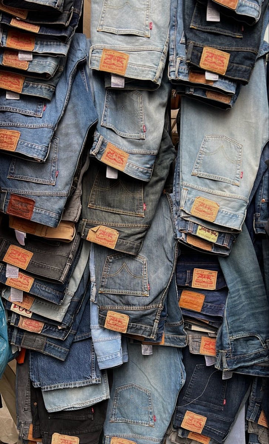 LEVI’S BOX